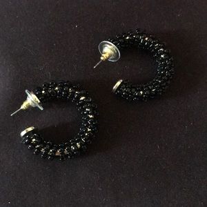Black wired gold hoops